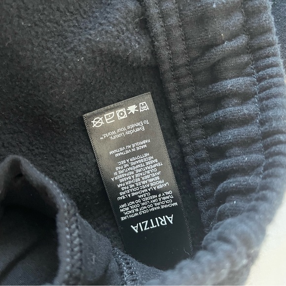 Aritzia Black Sweatfleece Sweatpants - Picture 3 of 5
